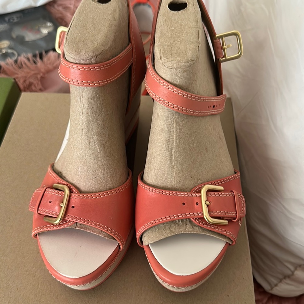 Clarks wedge sandal, pink, coral leather size 8